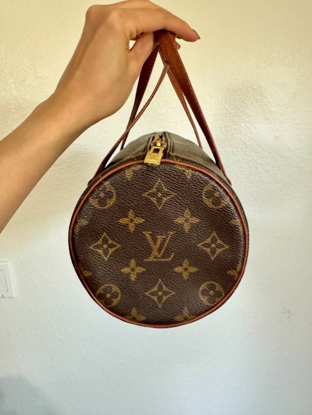 Louis Vuitton Monogram Papillon 26 (Authentic!) - Picture 6 of 10